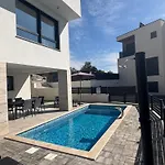Villa Neru