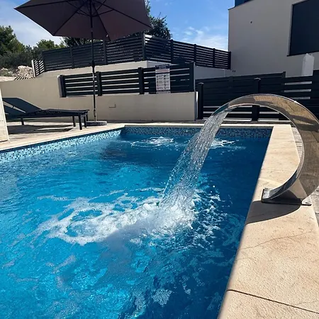 Villa Neru Vodice- Private Heated Pool & Sea View * Водице
