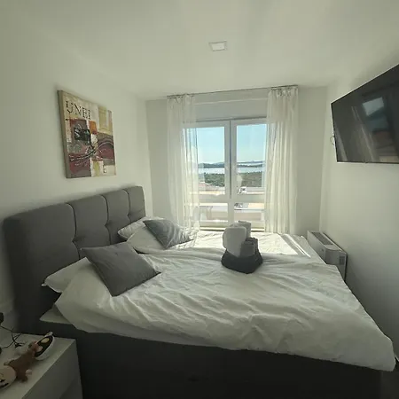 Villa Neru Vodice- Private Heated Pool & Sea View * Водице