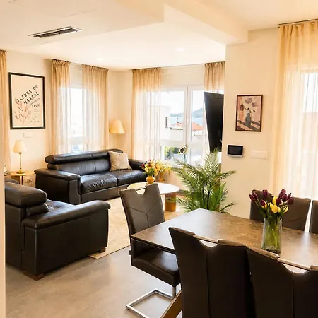 Villa Neru Vodice- Private Heated Pool & Sea View