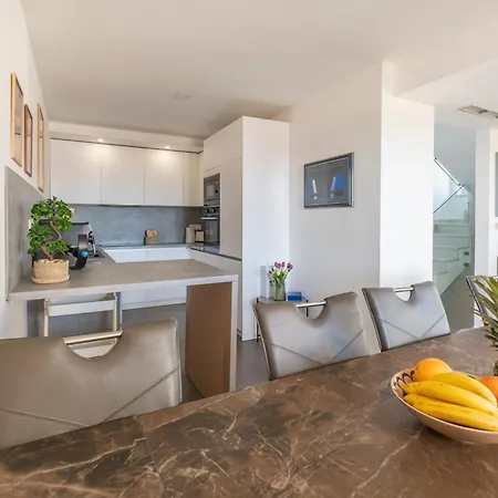 Neru Vodice- Private Heated Pool & Sea View *