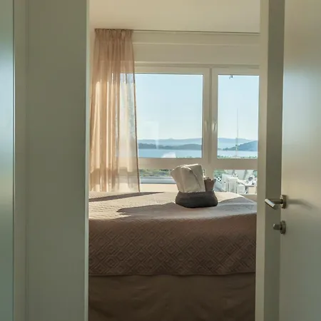 Neru Vodice- Private Heated Pool & Sea View Willa