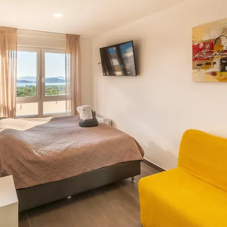 Neru Vodice- Private Heated Pool & Sea View