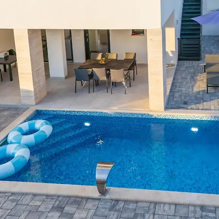 Neru Vodice- Private Heated Pool & Sea View *