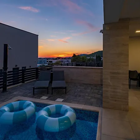 Neru Vodice- Private Heated Pool & Sea View * Vodice