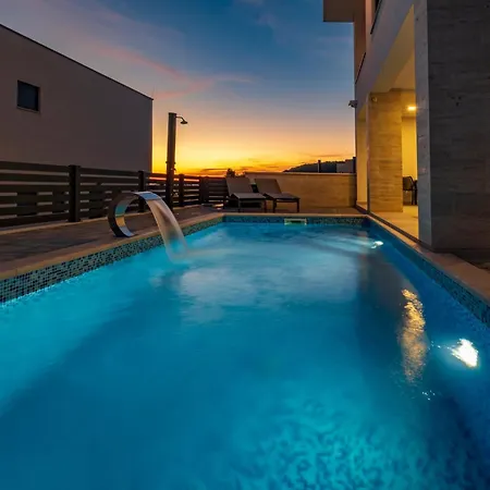 Neru Vodice- Private Heated Pool & Sea View