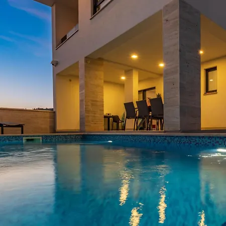 Neru Vodice- Private Heated Pool & Sea View