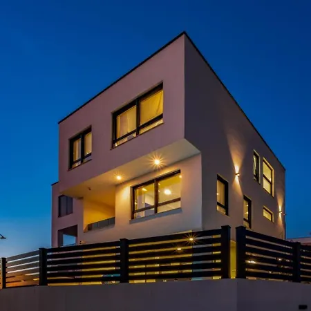 Neru Vodice- Private Heated Pool & Sea View Willa